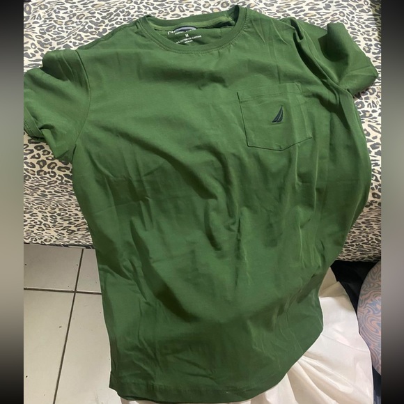 Nautica Men's Solid Crew Neck Short Sleeve Pocket T-Shirt - Picture 4 of 4